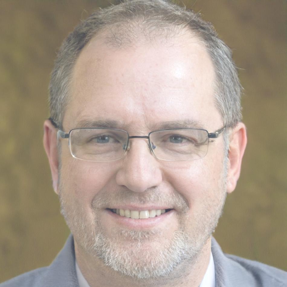 Miguel Fernández, Desarrollador Senior